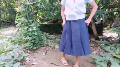 18 YEAR OLD INNOCENT STUDENT LOOSES VIRGINITY OUTDOOR